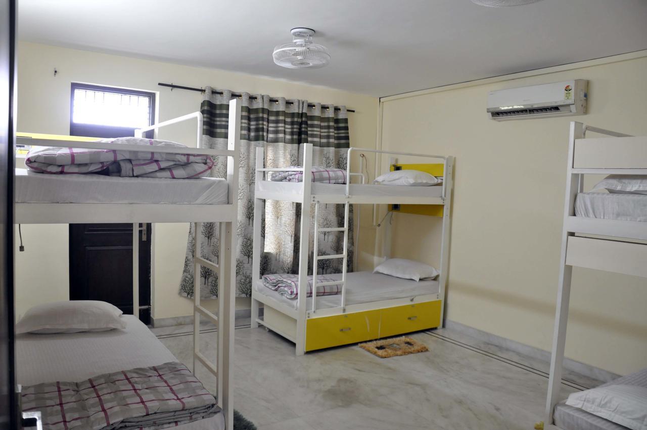 Friends Hostel Új-Delhi Kültér fotó