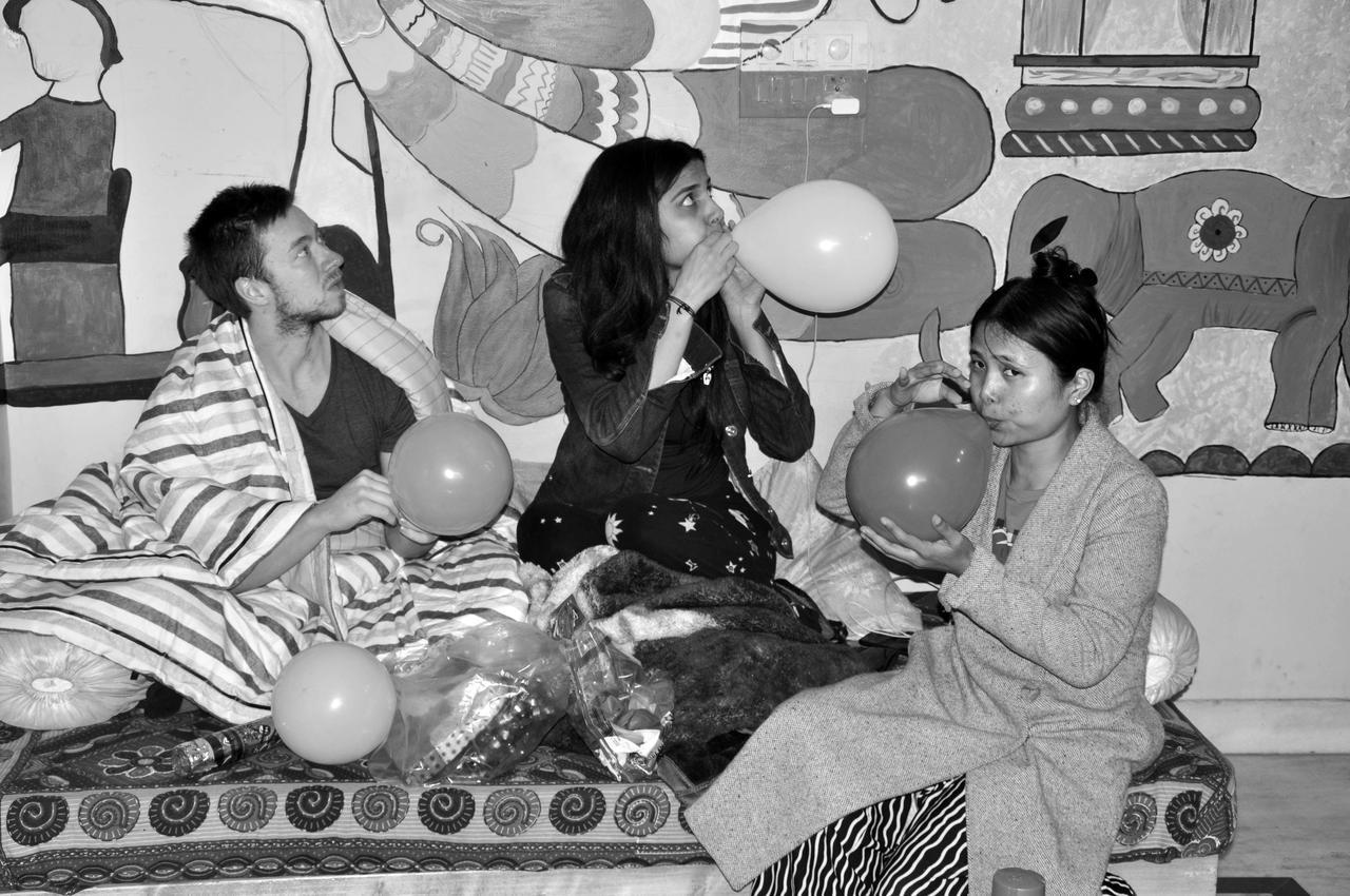 Friends Hostel Új-Delhi Kültér fotó