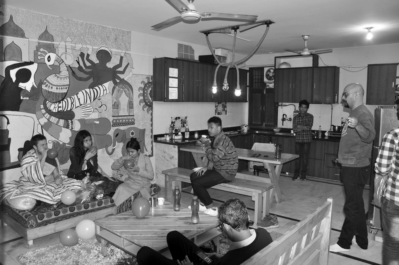 Friends Hostel Új-Delhi Kültér fotó